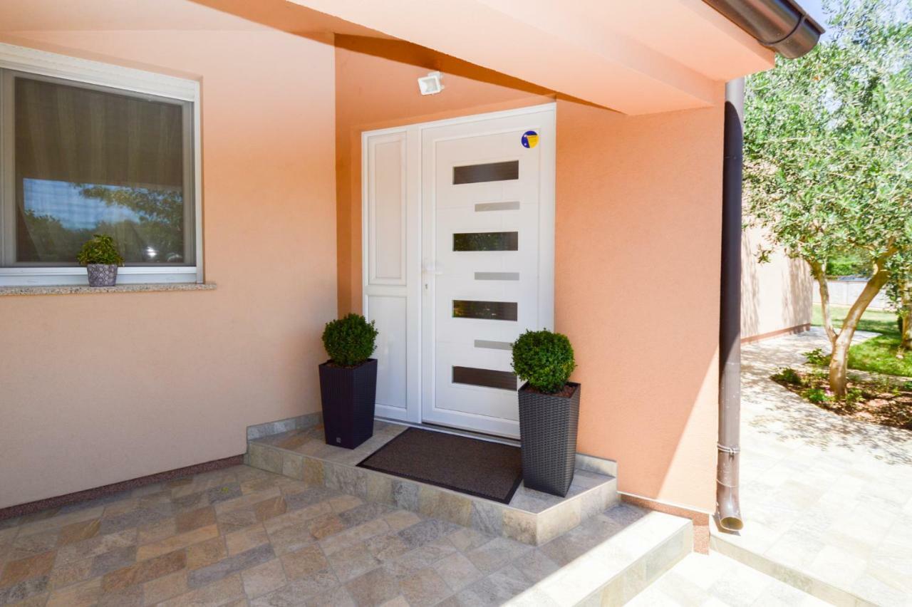 Mit- Mir Apartament