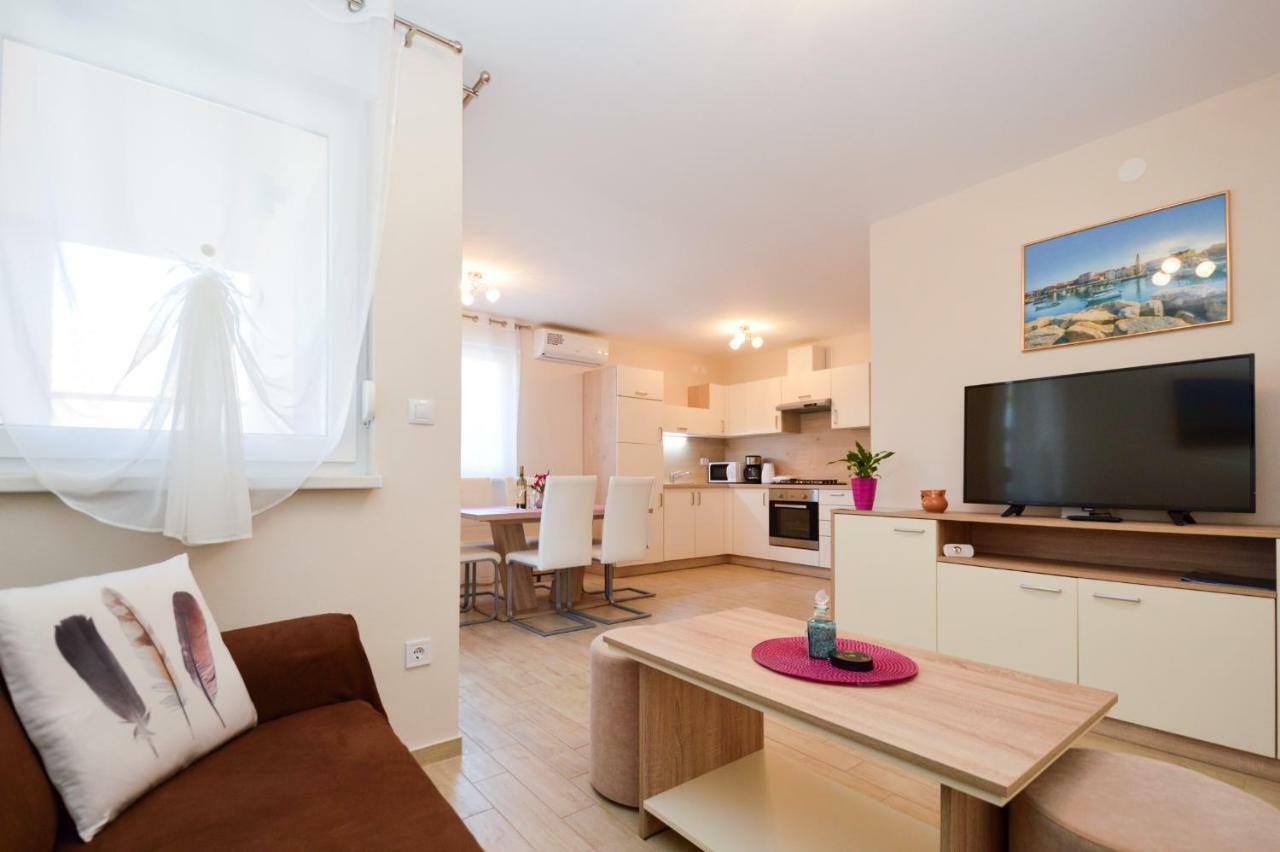 Mit- Mir Appartement Fondole