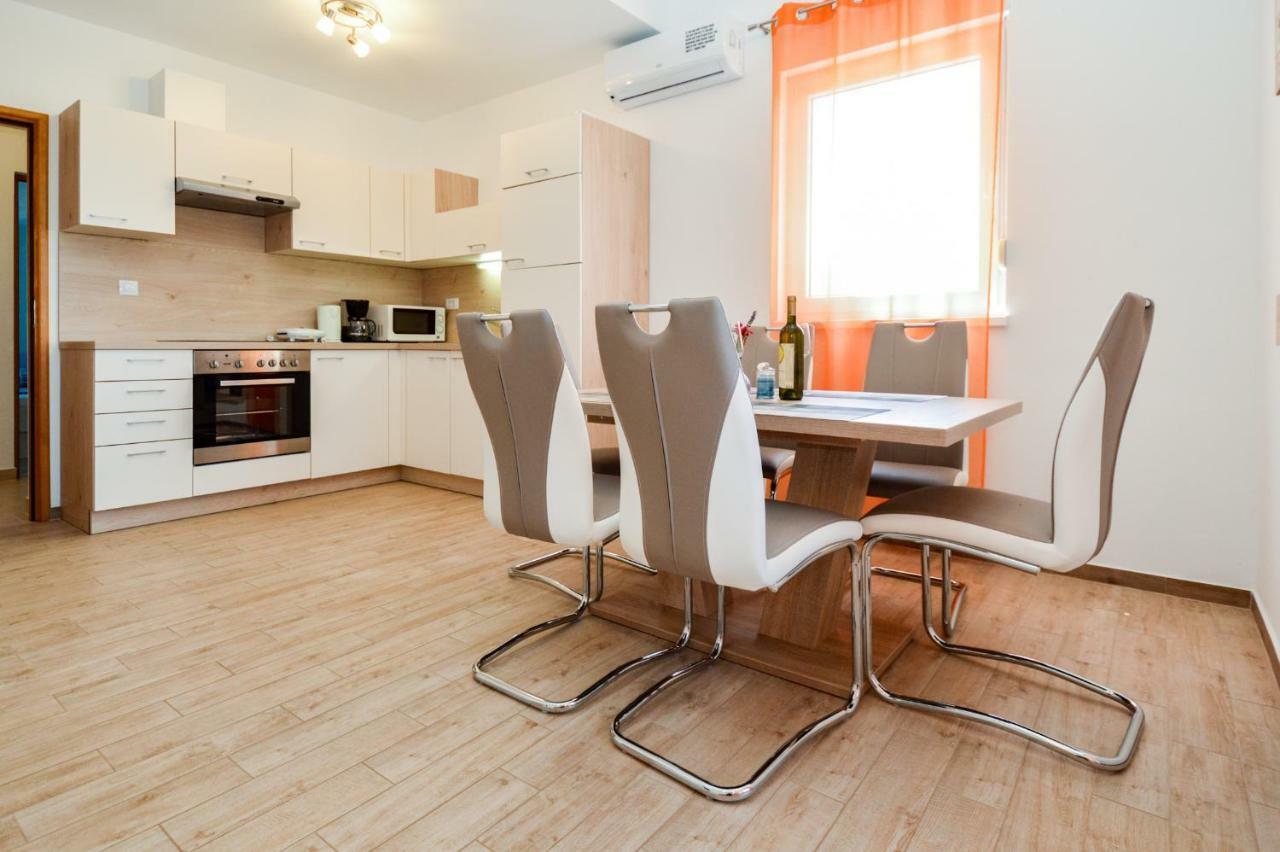 Mit- Mir Appartement